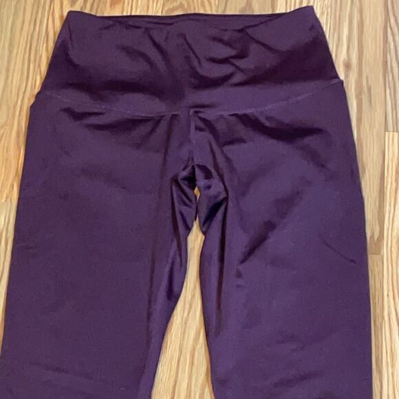 NWOT Reebok Burgundy Leggings, gym pants, yoga exercise clothes - Picture 3 of 7